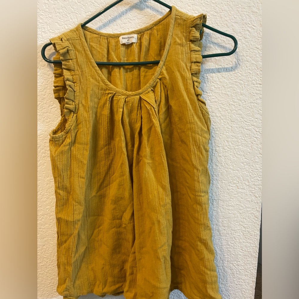Sleeveless blouse